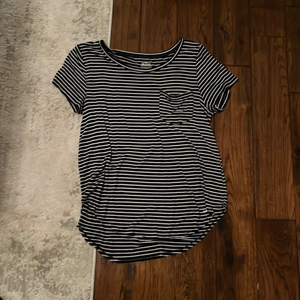 Super Cute striped Hollister shirt
